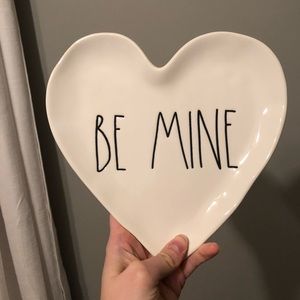 Rae Dunn Be Mine plate